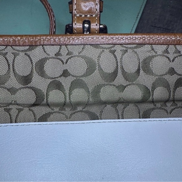 Coach Hampton White and Brown Vintage Leather Wristlet/Clutch
